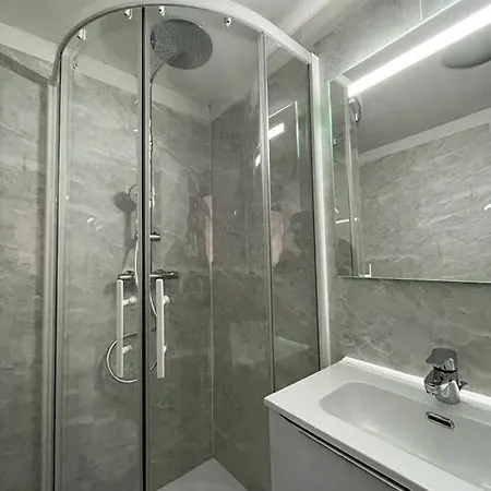 Reims - Duplex Au Coeur Du Quartier Saint-Remi Apartment Exterior photo