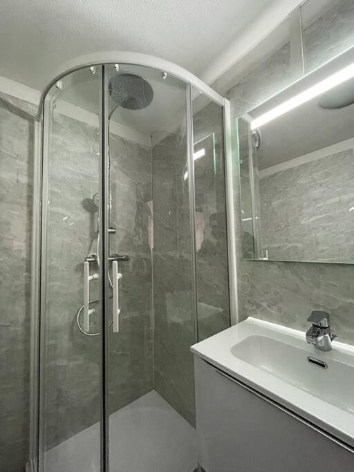 - Duplex Au Coeur Du Quartier Saint-remi Apartment Reims